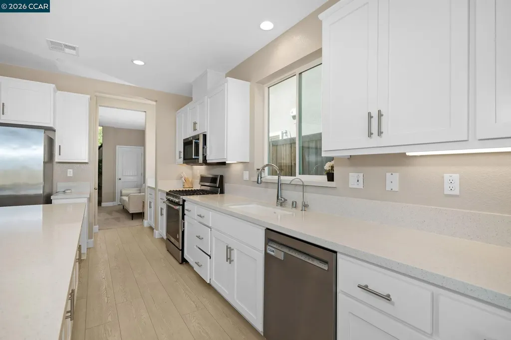 3133 Cortina Bay Point CA 94565