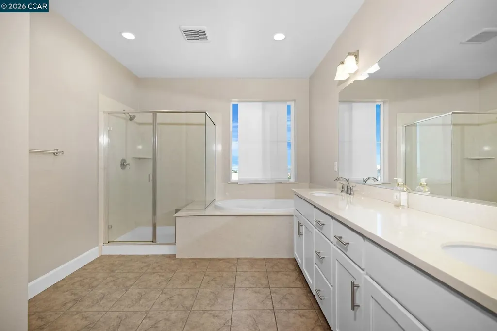 3133 Cortina Bay Point CA 94565