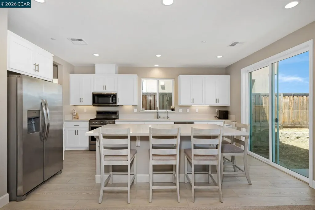 3133 Cortina Bay Point CA 94565