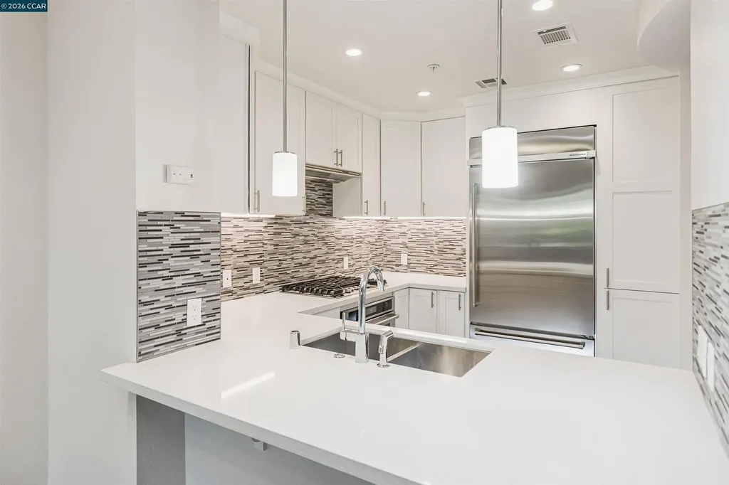 1000 Dewing Avenue Lafayette CA 94549