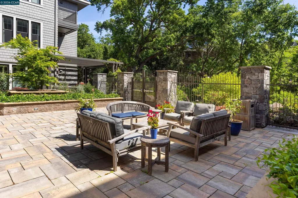 1000 Dewing Avenue Lafayette CA 94549