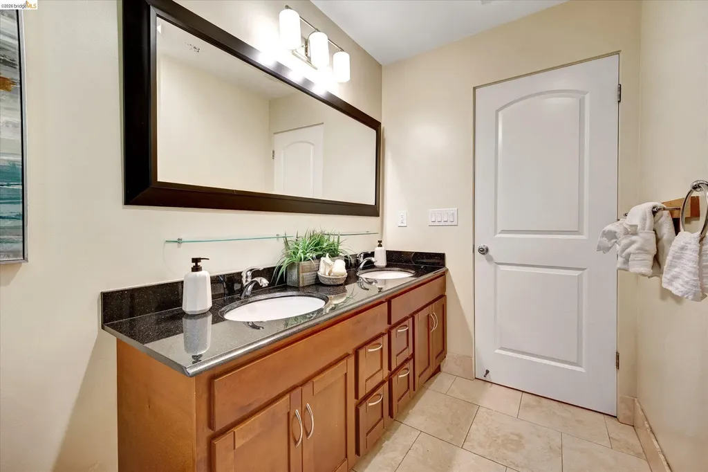 3038 18th Street Oakland CA 94601