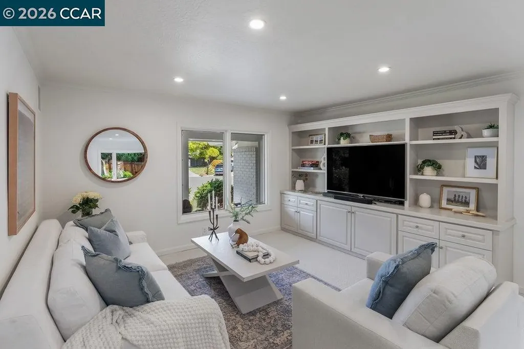 26 Juniper Way Moraga CA 94556