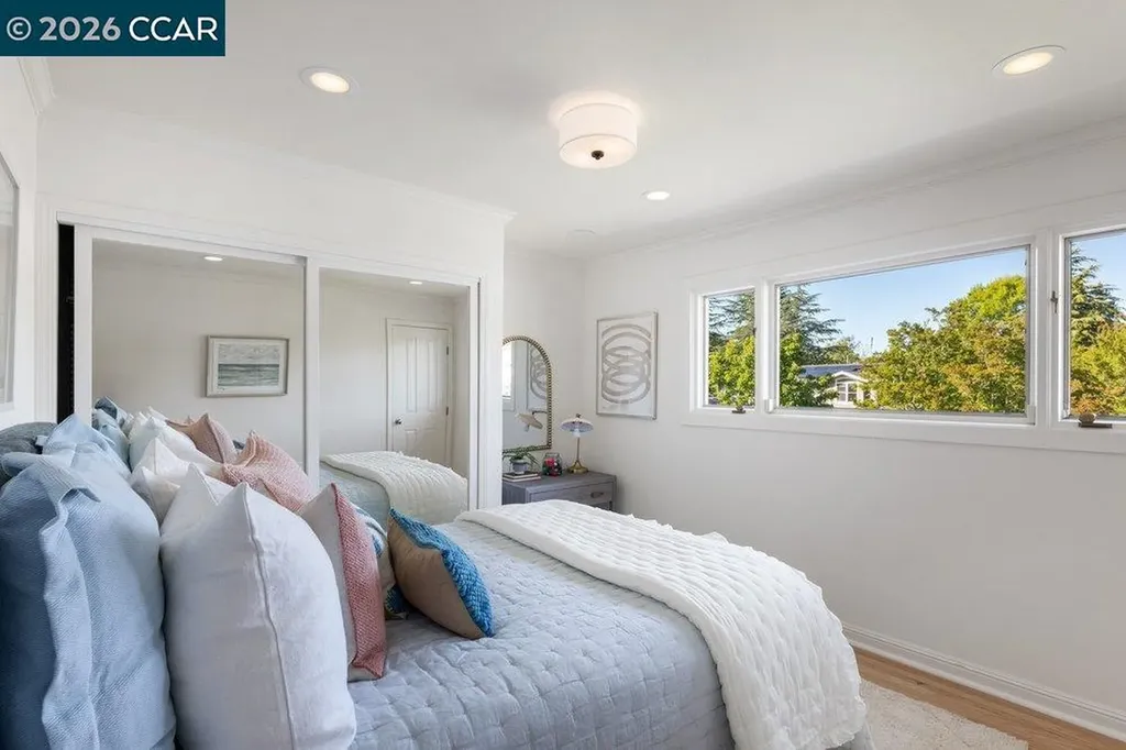 26 Juniper Way Moraga CA 94556