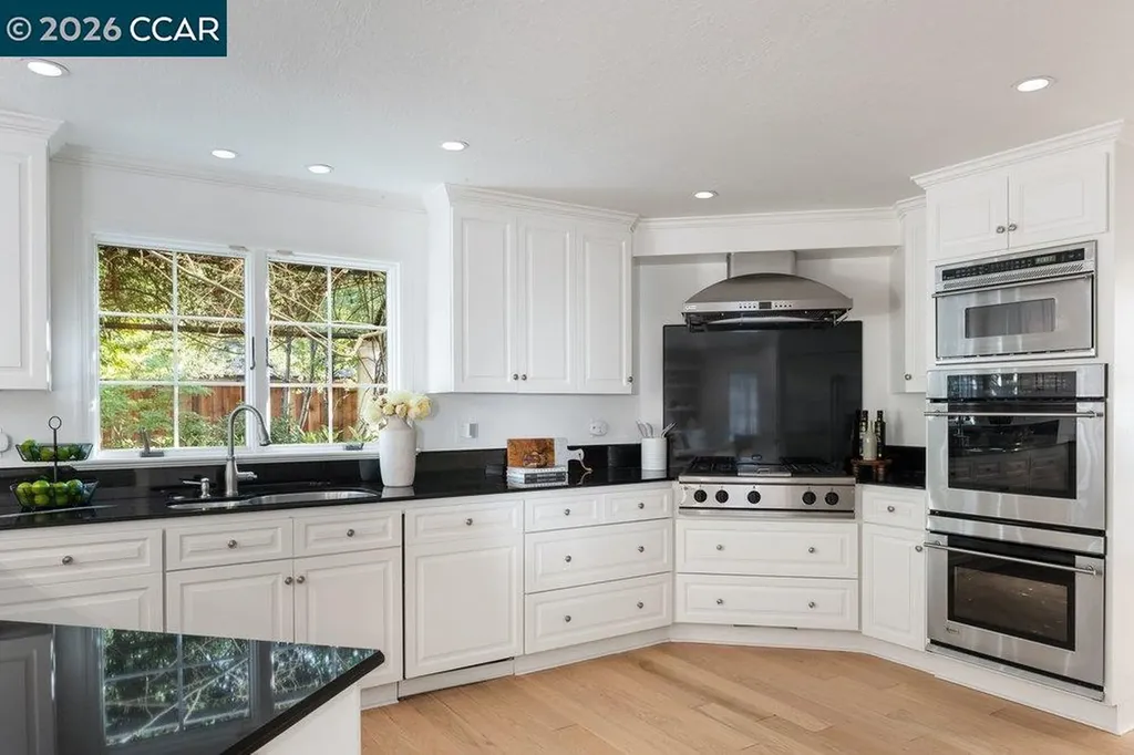 26 Juniper Way Moraga CA 94556