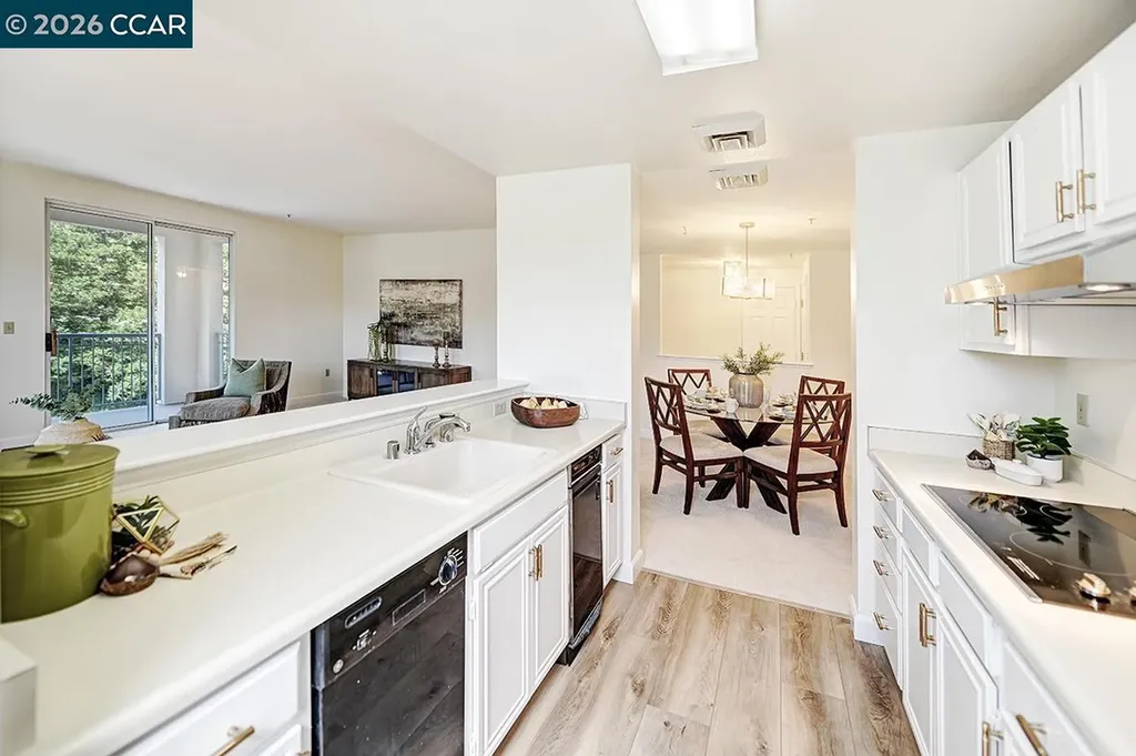 1840 Tice Creek Walnut Creek CA 94595