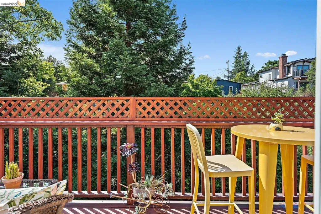 3687 Maple Avenue Oakland CA 94602