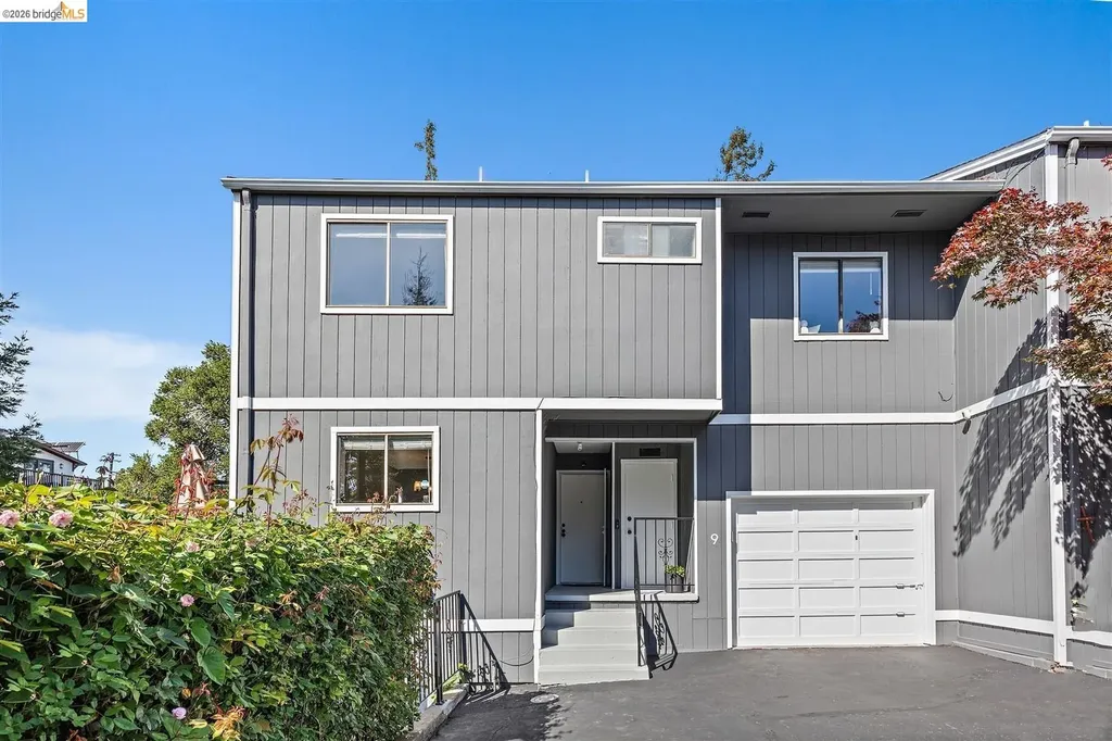 3687 Maple Avenue Oakland CA 94602