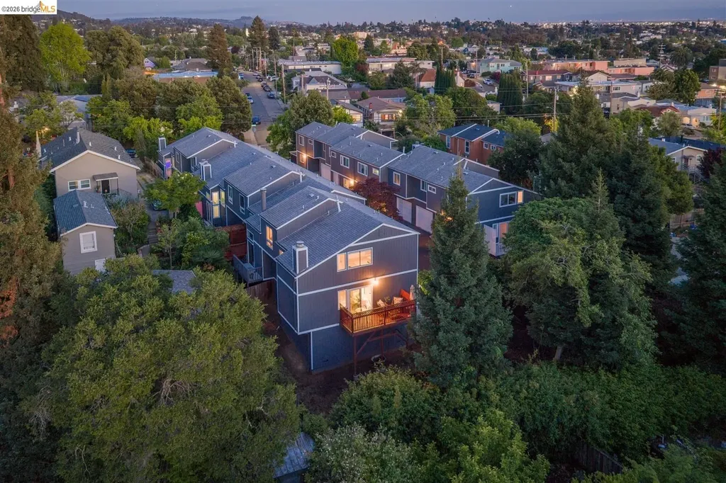 3687 Maple Avenue Oakland CA 94602