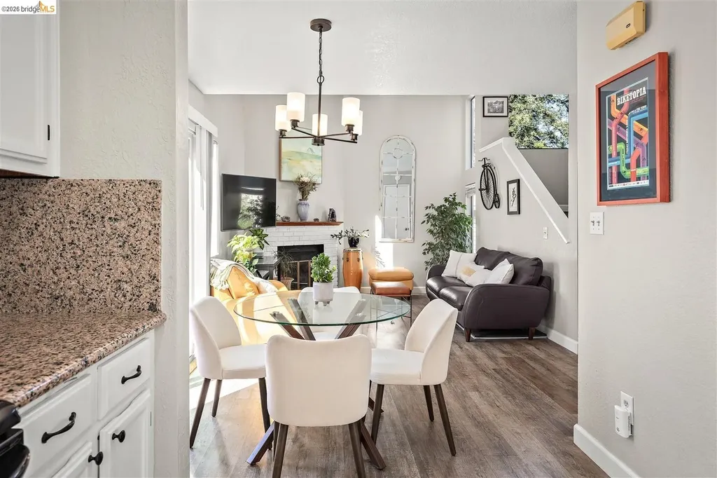 3687 Maple Avenue Oakland CA 94602