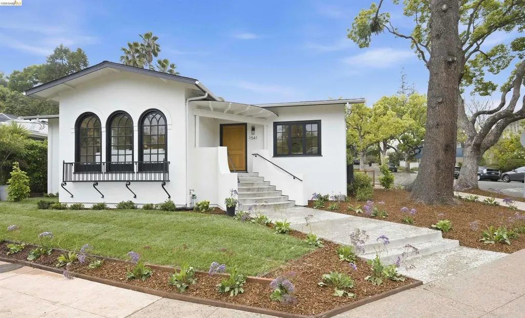 1541 Grand Avenue Piedmont CA 94611