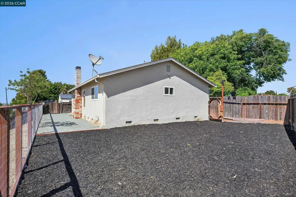 20 Fairway Court Pittsburg CA 94565