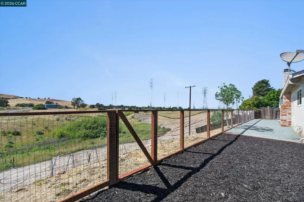 20 Fairway Court Pittsburg CA 94565