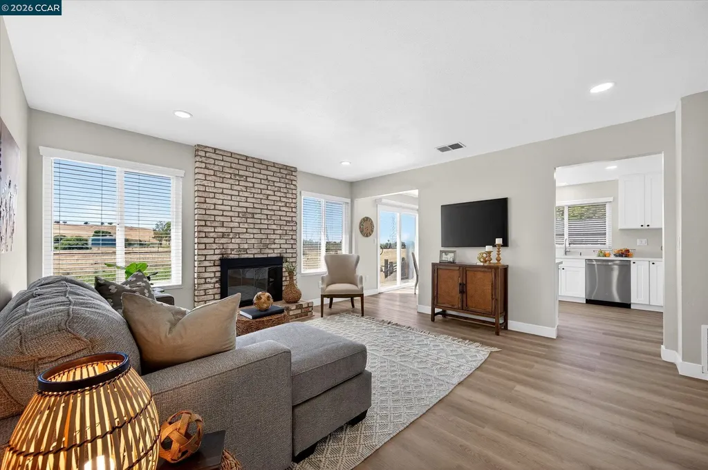 20 Fairway Court Pittsburg CA 94565