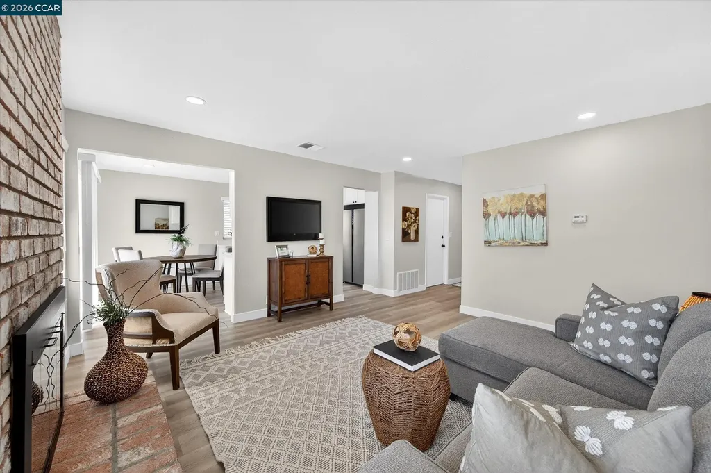 20 Fairway Court Pittsburg CA 94565
