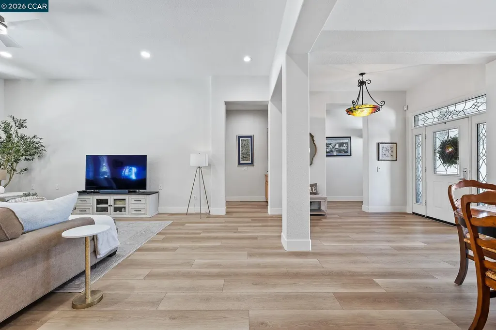 346 Gladstone Drive Brentwood CA 94513