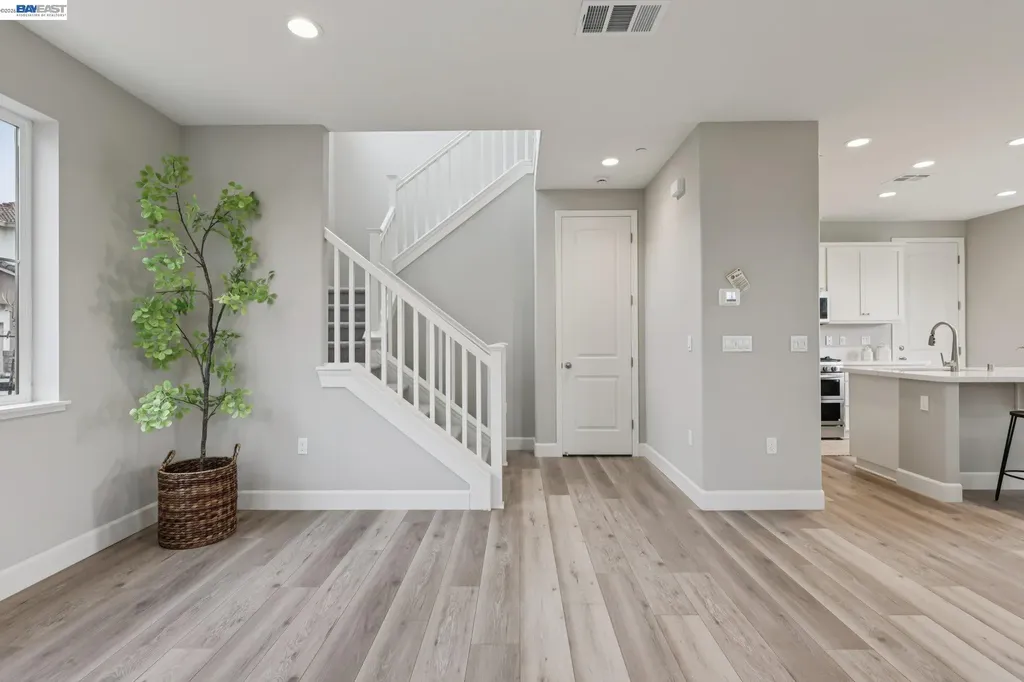 208 Mindy Way Pittsburg CA 94565