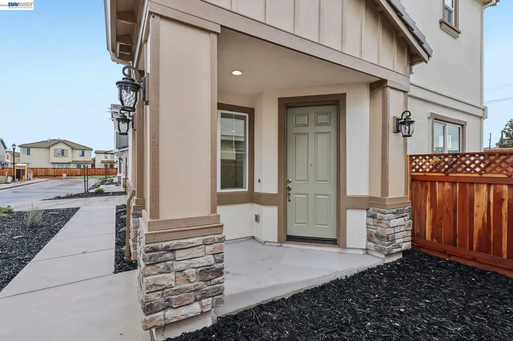 208 Mindy Way Pittsburg CA 94565