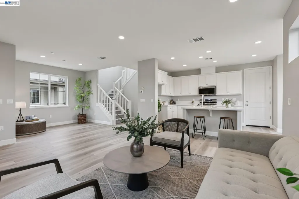 208 Mindy Way Pittsburg CA 94565