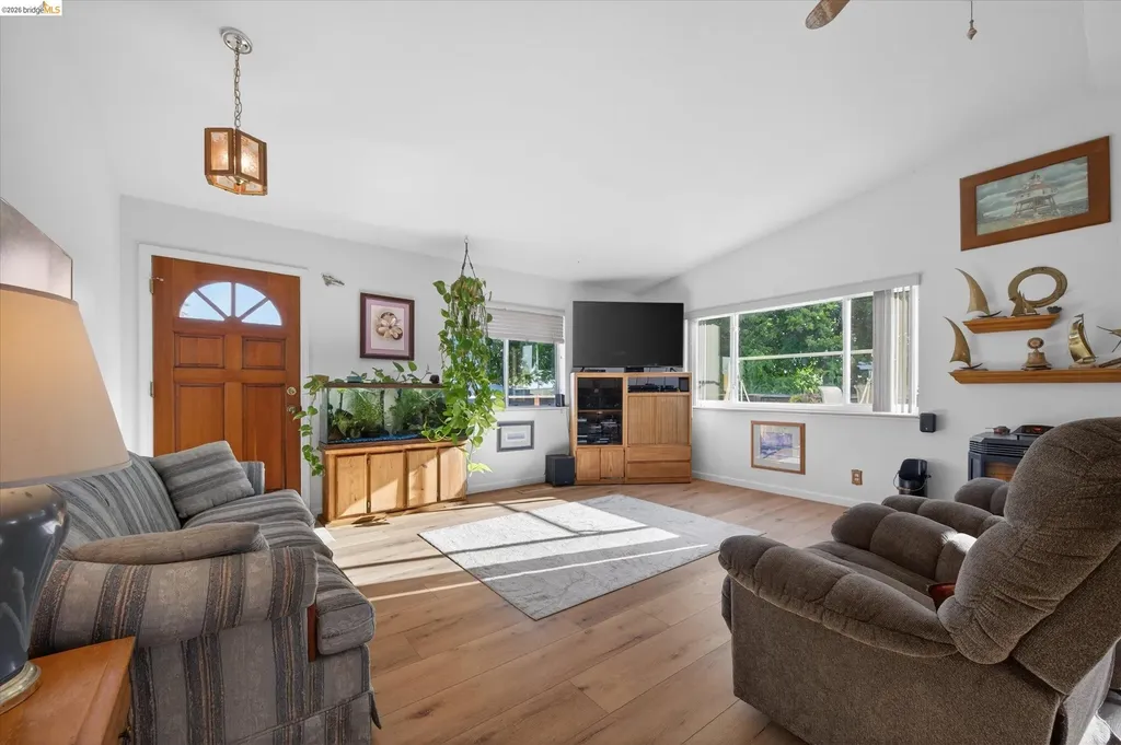 5014 Sandmound Boulevard Oakley CA 94561