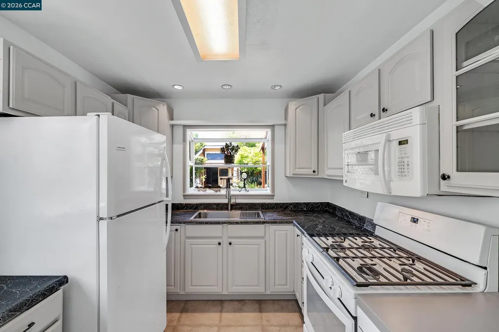17380 Via San Ardo San Lorenzo CA 94580