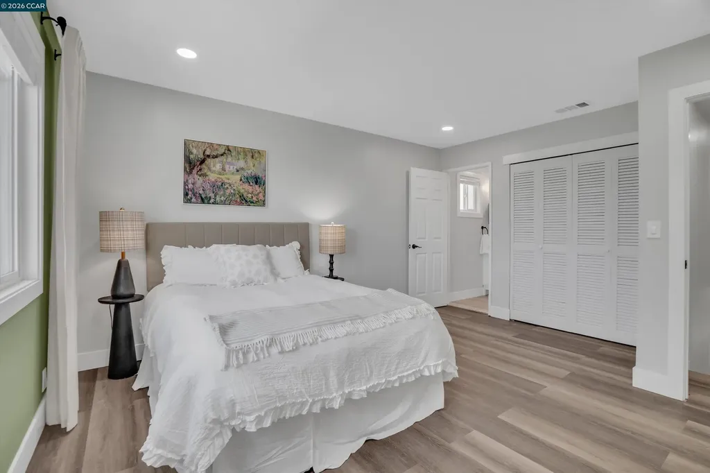 2131 Pomona Avenue Martinez CA 94553