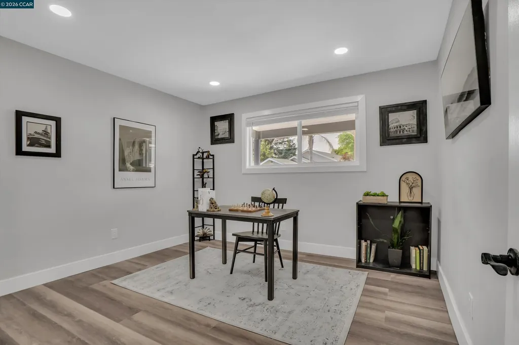 2131 Pomona Avenue Martinez CA 94553