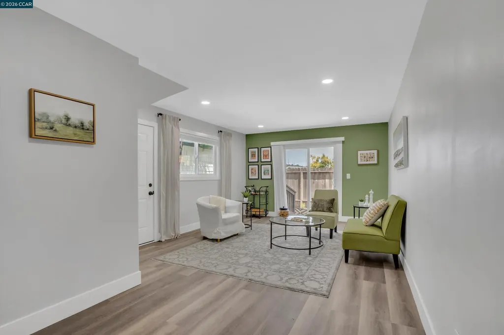 2131 Pomona Avenue Martinez CA 94553