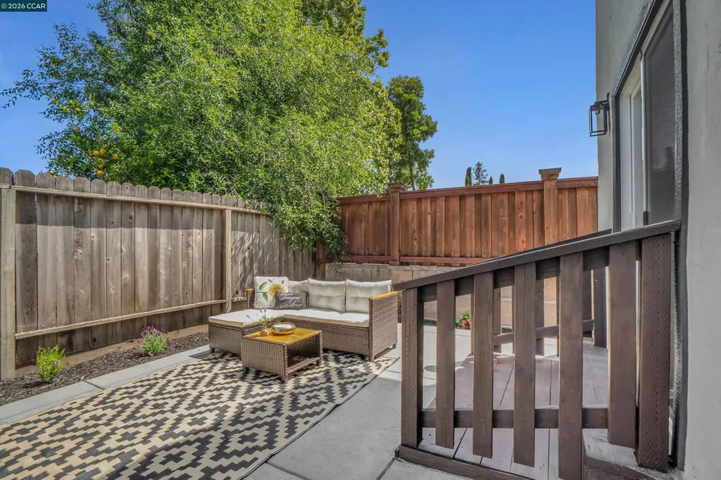 2131 Pomona Avenue Martinez CA 94553