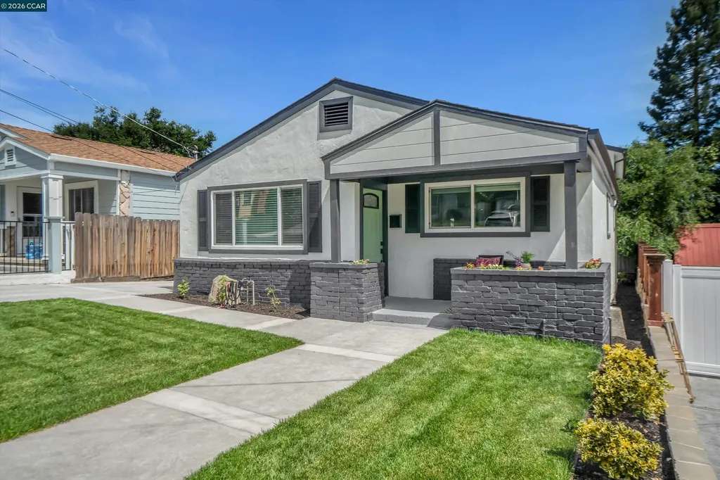 2131 Pomona Avenue Martinez CA 94553