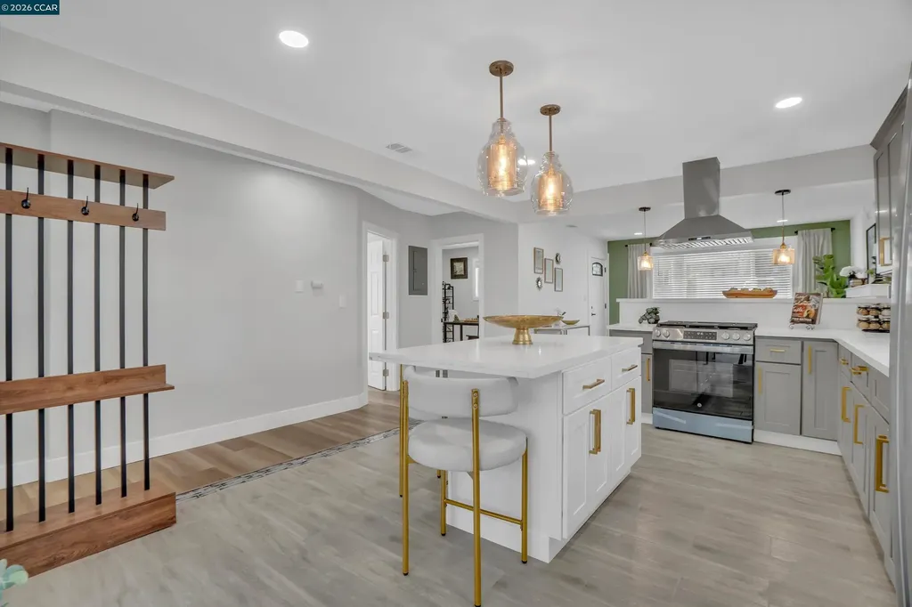 2131 Pomona Avenue Martinez CA 94553