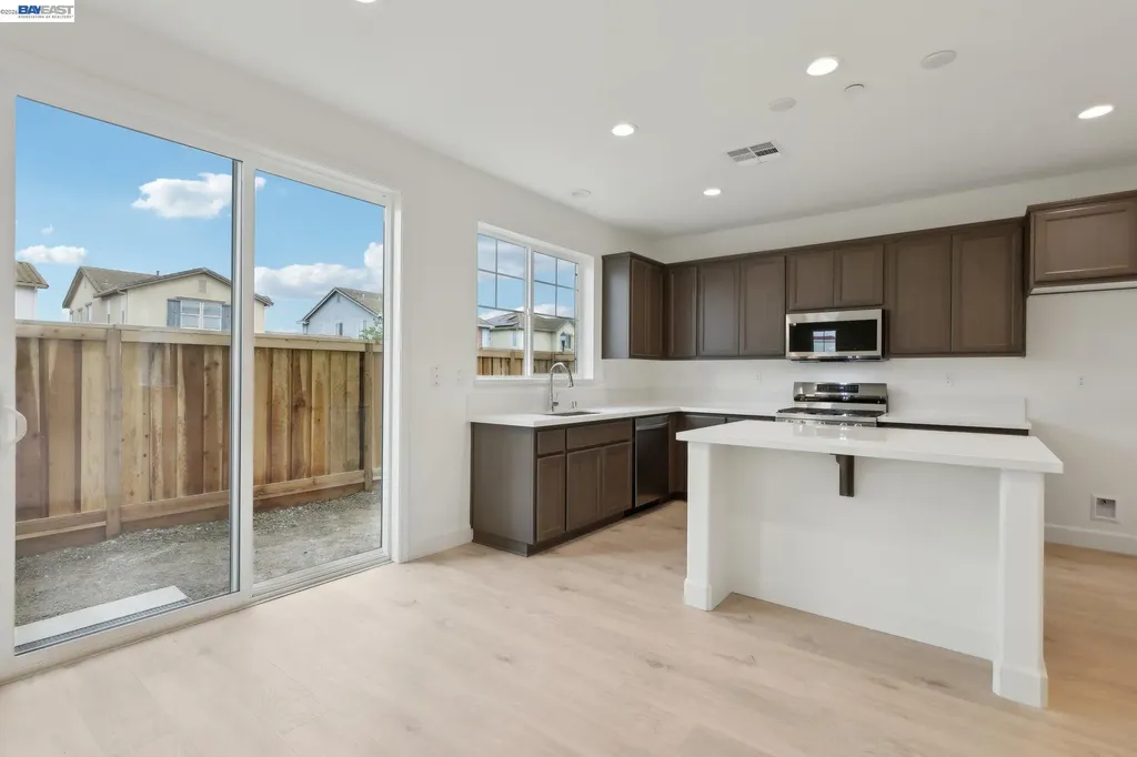 230 Mindy Way Pittsburg CA 94565
