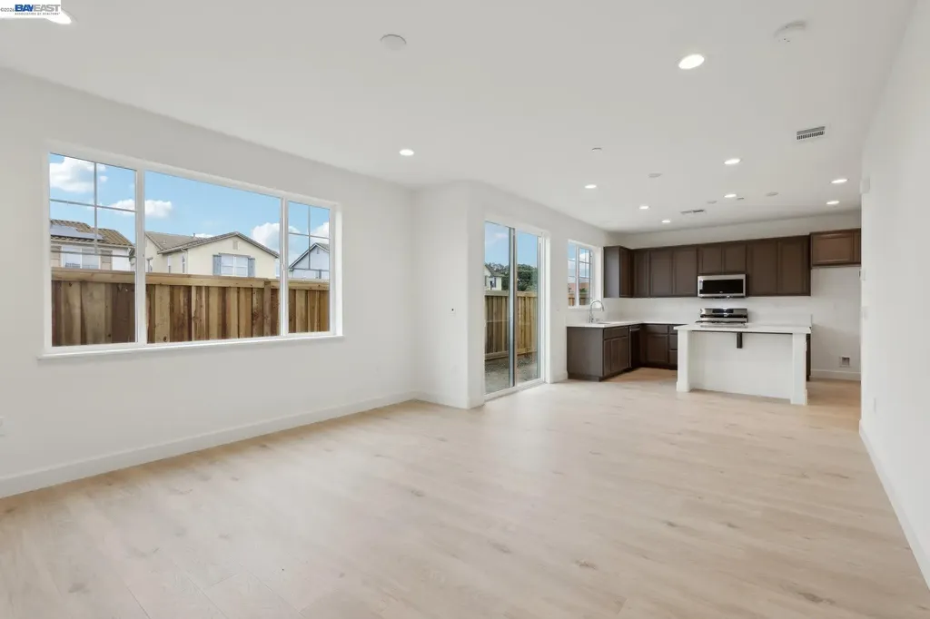 230 Mindy Way Pittsburg CA 94565