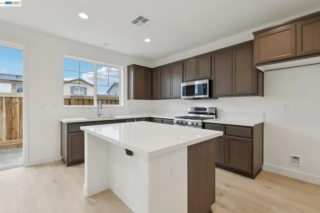 230 Mindy Way Pittsburg CA 94565