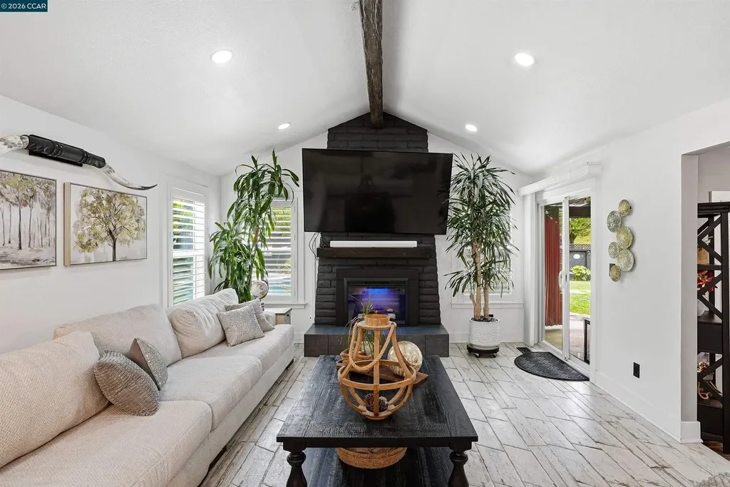 1199 Gamay Drive Clayton CA 94517