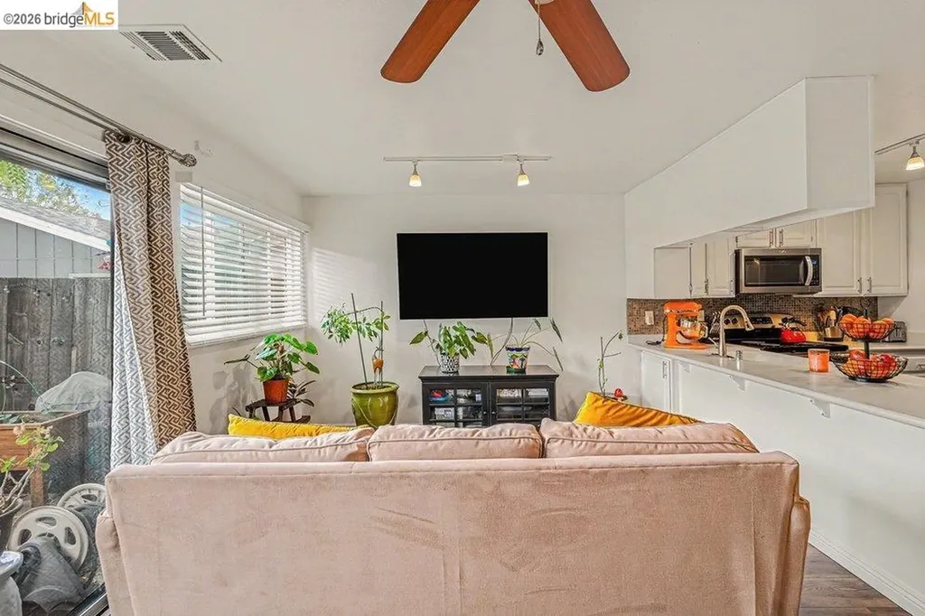 1454 Newhall Parkway Concord CA 94521