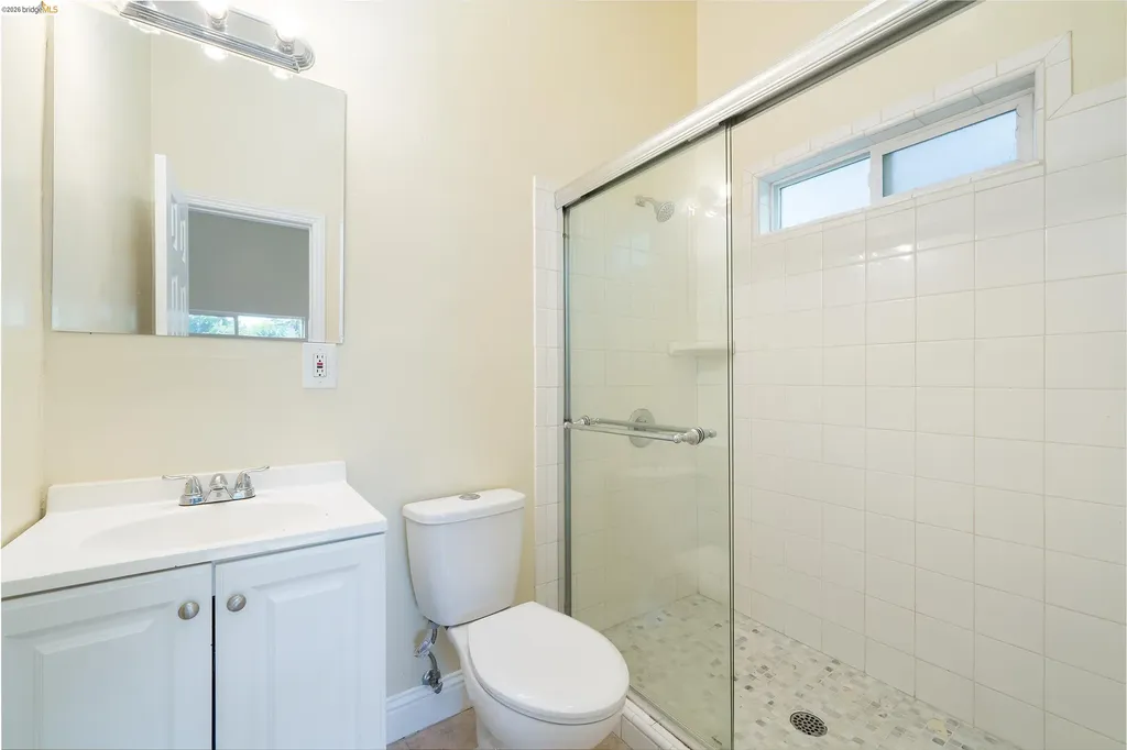 5418 Telegraph Avenue Oakland CA 94609