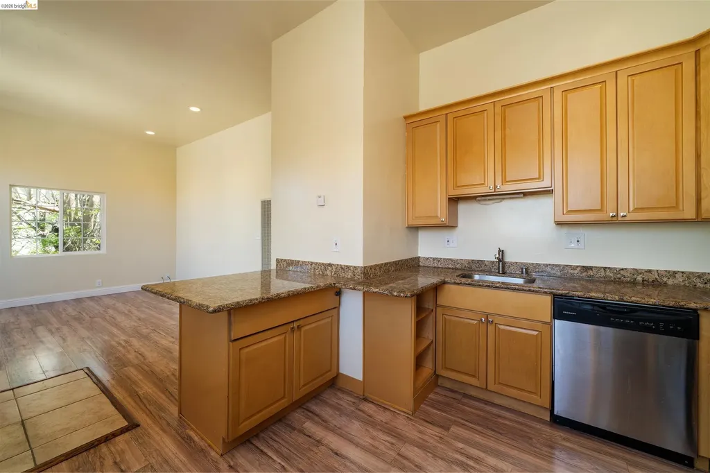 5418 Telegraph Avenue Oakland CA 94609