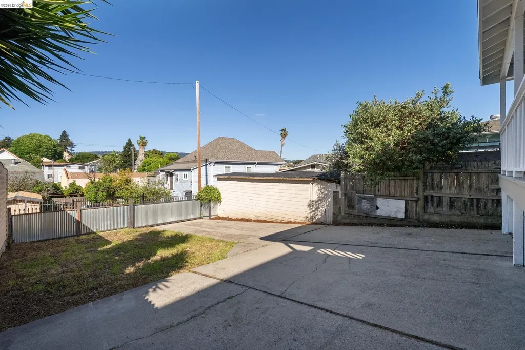 1944 20th Street Oakland CA 94606