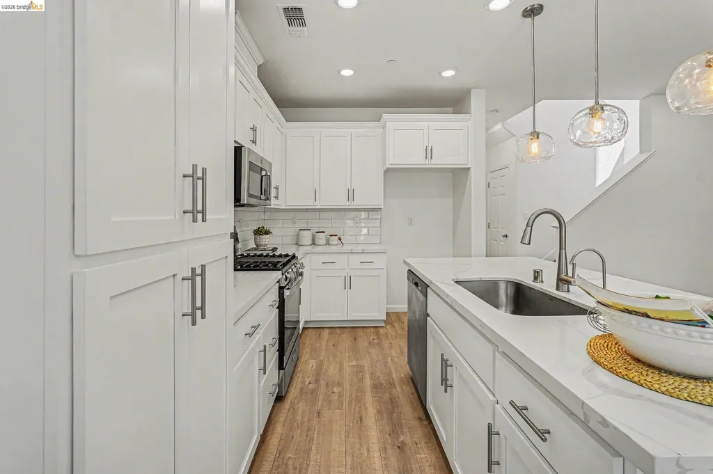 38 Fern Lane Pittsburg CA 94565