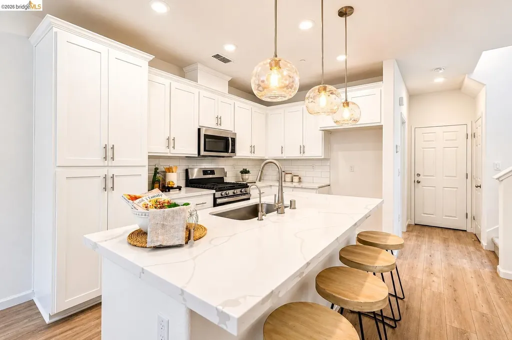 38 Fern Lane Pittsburg CA 94565