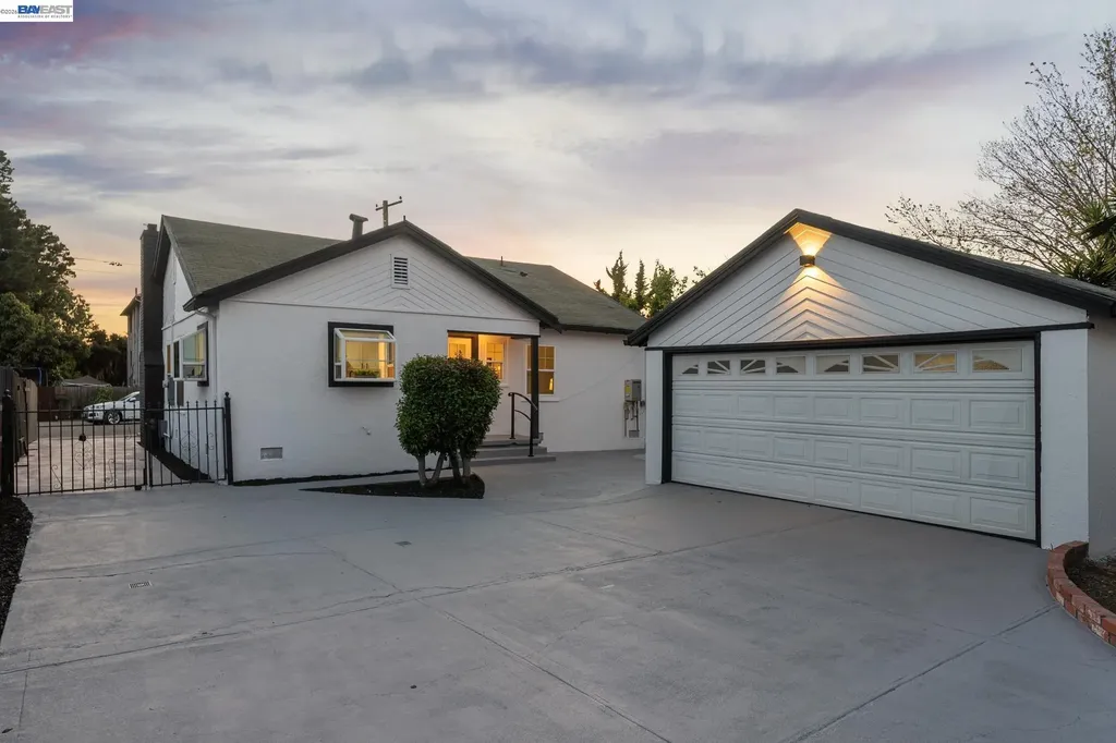 9946 Dante Avenue Oakland CA 94603