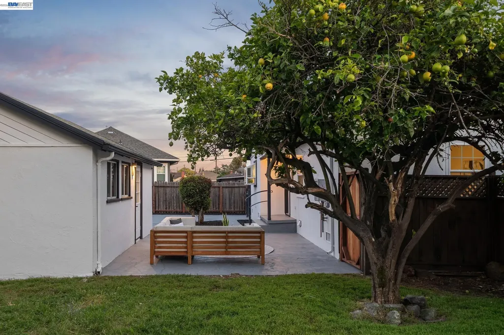 9946 Dante Avenue Oakland CA 94603