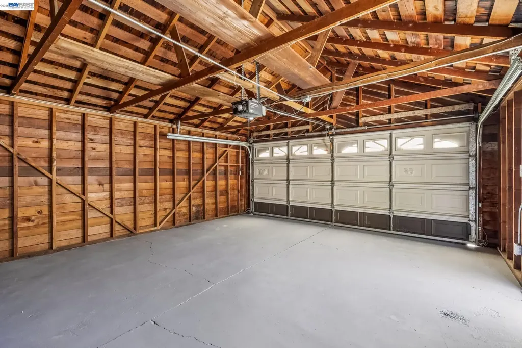 9946 Dante Avenue Oakland CA 94603