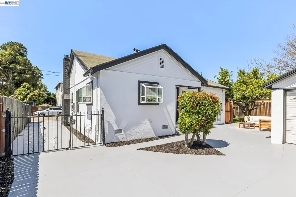 9946 Dante Avenue Oakland CA 94603