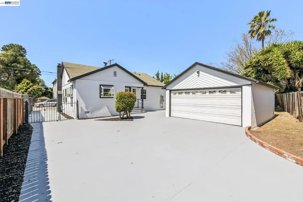 9946 Dante Avenue Oakland CA 94603