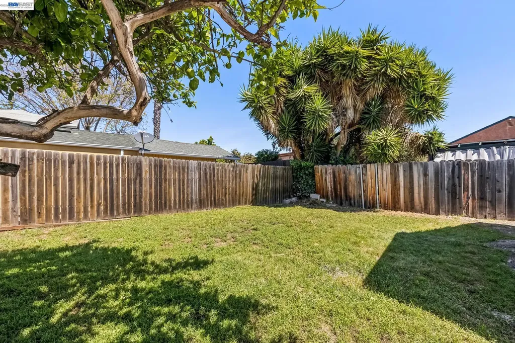 9946 Dante Avenue Oakland CA 94603