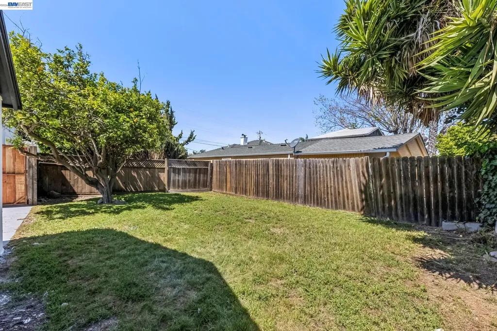 9946 Dante Avenue Oakland CA 94603