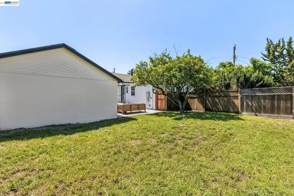 9946 Dante Avenue Oakland CA 94603