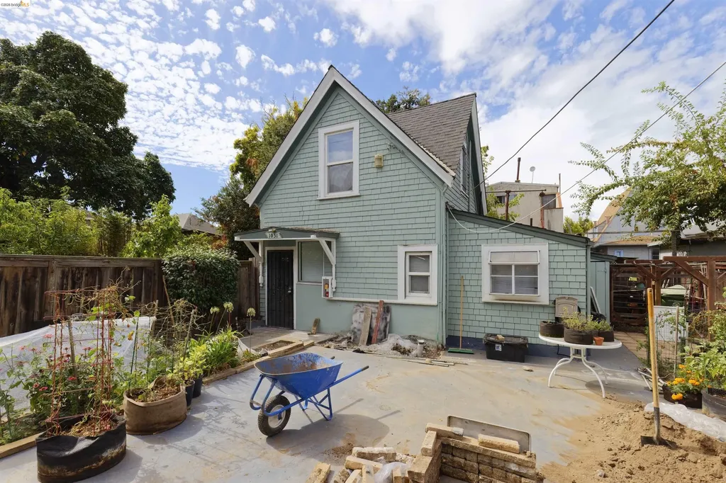 1033 Magnolia Oakland CA 94607